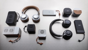 Logotrade Firmengeschenke das Foto: Aria 5W Wirless Charging Uhr