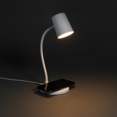 Logotrade Firmengeschenke das Foto: Zenara 15W Schreibtischlampe aus RCS rec. Plastik & Kork