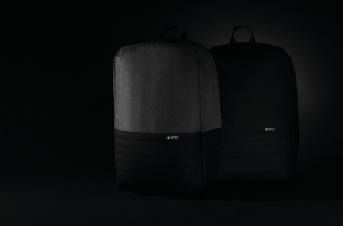 Logotrade Geschäftsgeschenke das Foto: Swiss Peak AWARE™ Anti-Theft-RFID 15.6"-Laptop-Rucksack