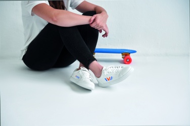 Logotrade Werbegeschenke das Foto: Sneakers aus PU Gr. 38