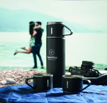 Logotrade werbemittel das Foto: Flasche und Becher-Set 4tlg.
