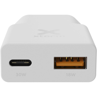 Logotrade Werbeartikel das Foto: Xtorm XG2SL033 Go2 SlimLine 33W Ladegerät