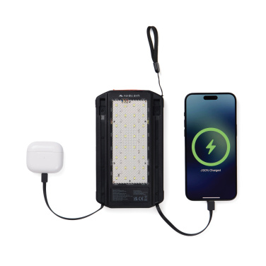 Logotrade Werbeartikel das Foto: Nordic Drift Titan 10.000mAh Solar Powerbank with 3 Panels