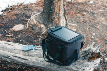 Logotrade advertising product picture of: Pedro AWARE™ RPET deluxe cooler bag with 5W solar panel