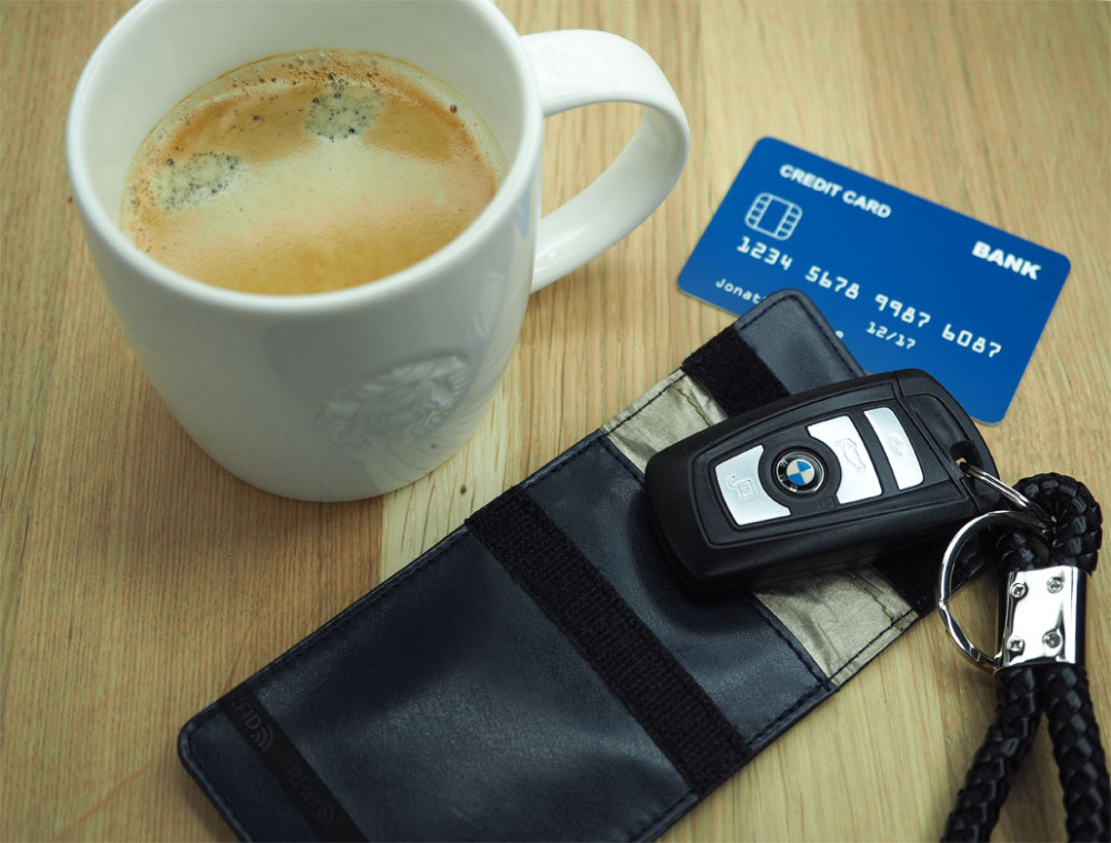 Logo trade promotional giveaways picture of: RFID Signal Blocking case 1222119
