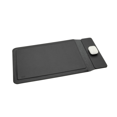 Logotrade promotional product picture of: Swiss Peak 15W magnetic charging laptop sleeve 14-15,6"
