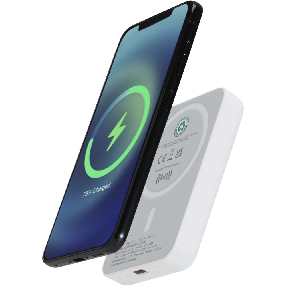 Logotrade corporate gift image of: Acrab 5000 mAh 15W magnetic wireless power bank with 20W PD - made from recycled plastic