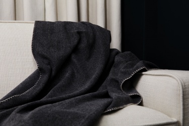 Logotrade firmakingi foto: VINGA melanž pleed Bilton