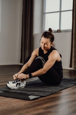 Logotrade ärikingi foto: VINGA GRS RPET spordirätik, 140 x 70cm