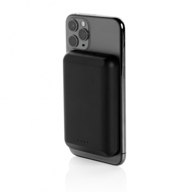 Logotrade reklaamtoote foto: Magnetiline 5000 mAh 5W juhtmevaba akupank