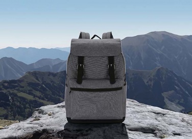 Logotrade reklaamkingituse foto: Sülearvuti seljakott magnetilise pandlaga rihmadega
