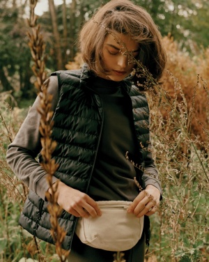 Logotrade reklaamtooted pilt: Iqoniq Meru naiste taaskasutatud polüestrist vest