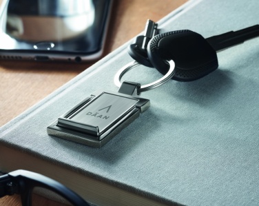 Logo trade reklaamkingituse pilt: Metallist võtmehoidja telefonialus Seinäjoki