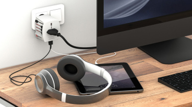 Logotrade firmakingitused pilt: SKROSS World Travel Adapter MUV 2-pooluseline USB A ja C-ga