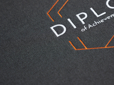 Logotrade meened pilt: Diplomi kate 1700280