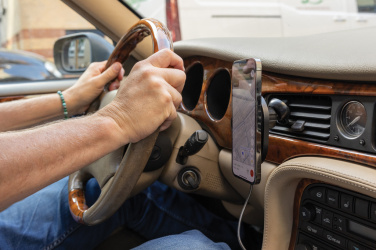 Logo trade meened foto: PowerCruze RCS plastikust 15W magnetiga laadija autohoidik