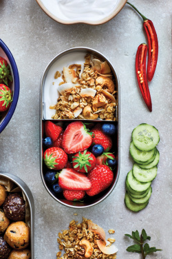 Logo trade reklaamkingid foto: Black+Blum roostevabast terasest toidukarp