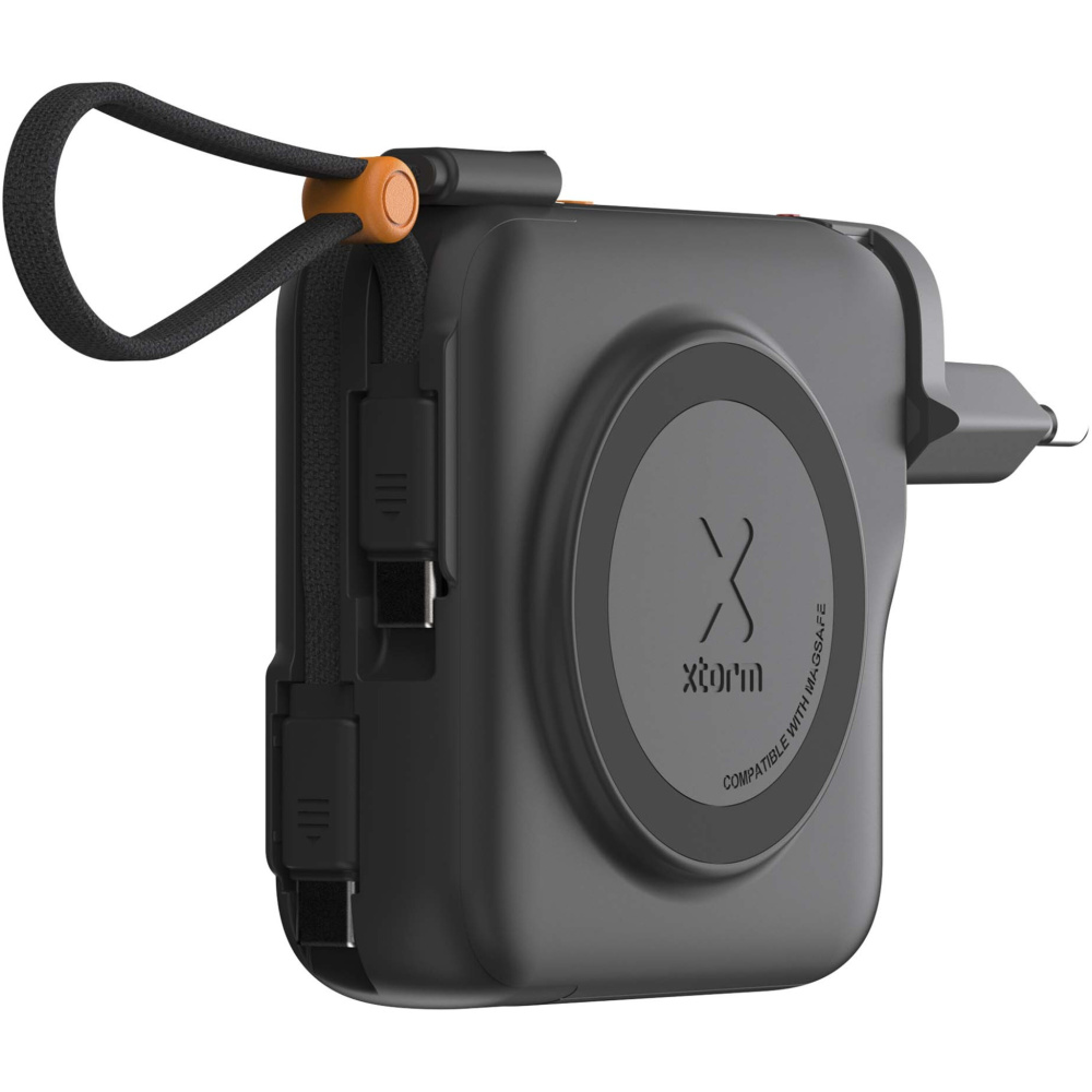 Logotrade reklaamkingituse foto: Xtorm TravelPro 30W 10 000 mAh 3-ühes reisilaadija