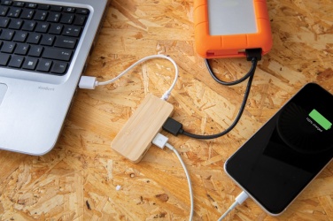 Logo trade mainoslahjat ja liikelahjat kuva: Bambuinen USB tyypin C hub