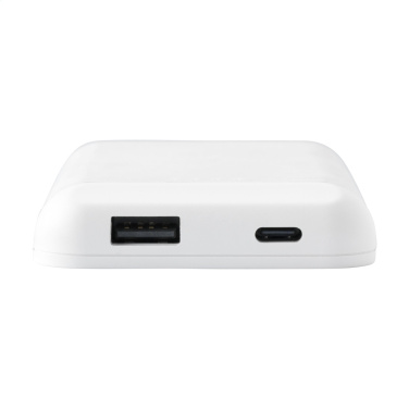 Logotrade liikelahjat kuva: Force Magnetic RCS kierrätetty langaton Powerbank 5000