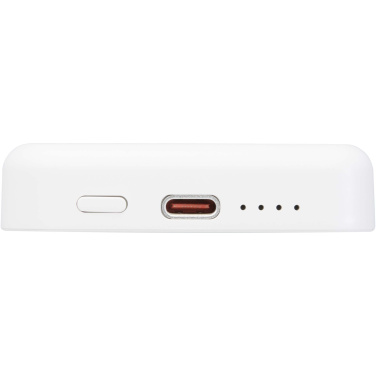 Logotrade liikelahja tuotekuva: Acrab 5 000 mAh:n ja 15 W:n magneettinen langaton varavirtalähde, jossa 20 W:n PD – valmistettu kierrätetystä muovista