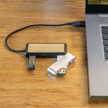 Logotrade reklaminiai produktai nuotrauka: Susieti RCS perdirbto plastiko ir bambuko dviejų įvesties USB šakotuvą