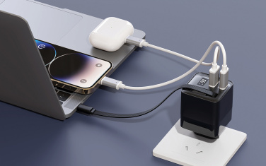 Logotrade verslo dovanos nuotrauka: „Urban Vitamin Mendocino“ 65 W GaN įkroviklis su ištraukiamu laidu