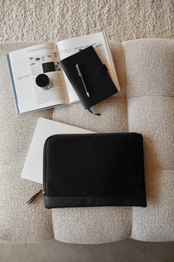 Logotrade ziemassvētku dāvanas foto: VINGA Marlow RCS pārstrādāta poliestera 14" klēpjdatora uzmava