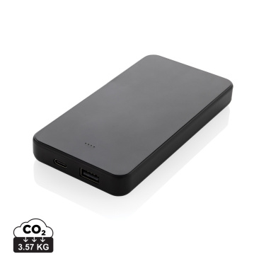 Logotrade biznesa dāvanas foto: Boostcore RCS otrreizējās plastmasas barošanas bloks 10 000 mAh USB C