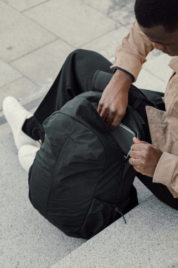 Logotrade Ideja dāvanas foto: KENTO URBAN RCS pārstrādāta neilona 15,6 collu mugursoma ar priekšējo daļu