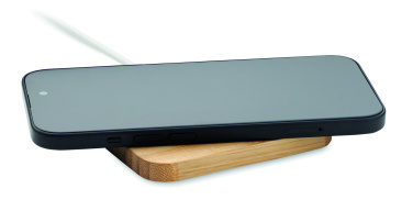 Лого трейд pекламные продукты фото: 15W wireless charger in bamboo