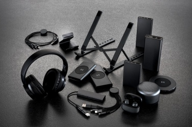Logotrade profilprodukter bild: Terra hub med 3 USB portar i RCS återvunnen aluminium