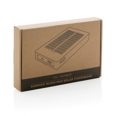 Logotrade reklamprodukter bild: Sunwick 10.000mAh solcellspowerbank i bambu