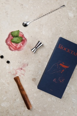 Logotrade reklamprodukter bild: VINGA en uppsättning cocktailtillbehör