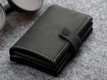 Logotrade reklamprodukter bild: RFID-plånbok - Hunter Leather 2109284