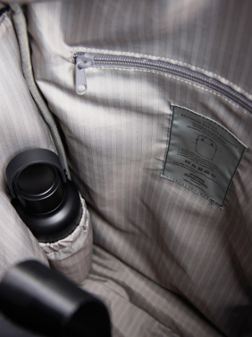 Logotrade profilprodukter bild: VINGA Baltimore RCS tote backpack