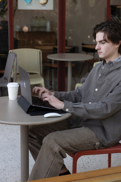 Logotrade kampanjprodukter bild: XD Design Mobil office laptop fodral 14”
