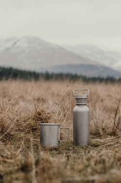 Logotrade kampanjprodukter bild: Nordic Drift Trail Light Titanium vattenflaska 600 ml